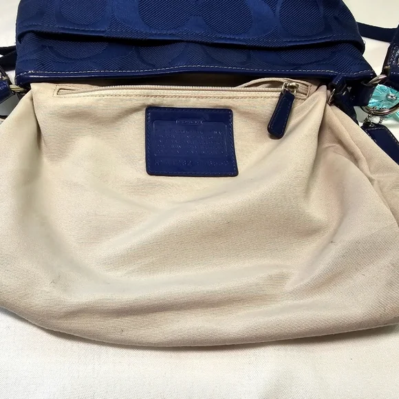 Authentic Navy Blue Coach Crossbody Bag - Picture 6 of 11